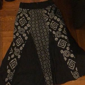 Black and white maxi skirt